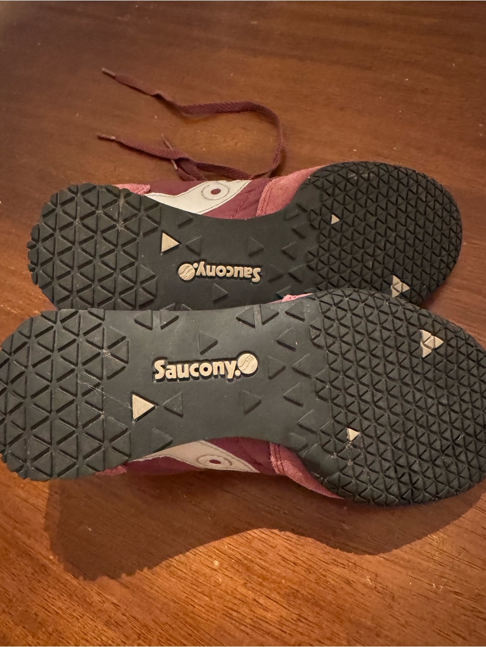 Saucony Maroon and White Racer 80 Low-Profile Retro Sneakers Size 7 - Picture 5 of 5
